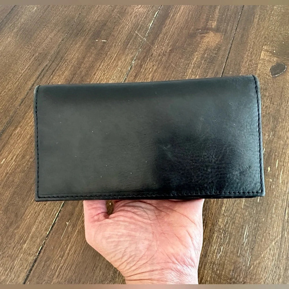 Lord & Taylor check book holder/wallet - Picture 11 of 14
